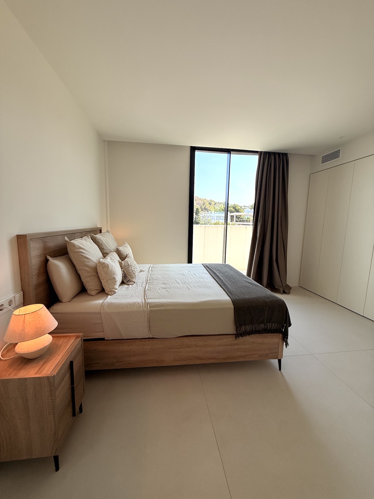 Resa Estates Ibiza longterm rent Talamanca penthouse bedroom .jpeg